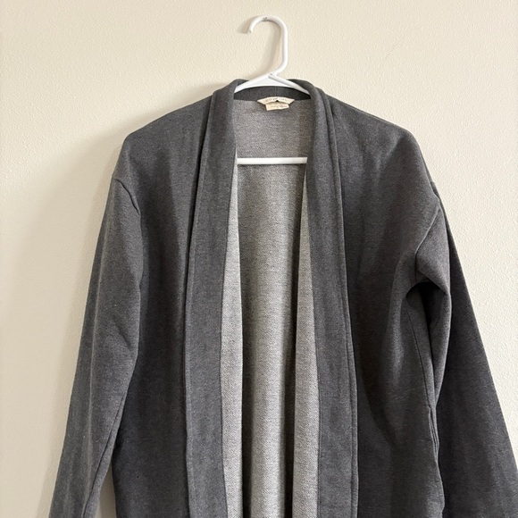 COYUCHI WOMEN'S DILLON ORGANIC COTTON FRENCH TERRY CARDIGAN IN CHARCOAL HEATHER - Picture 2 of 9